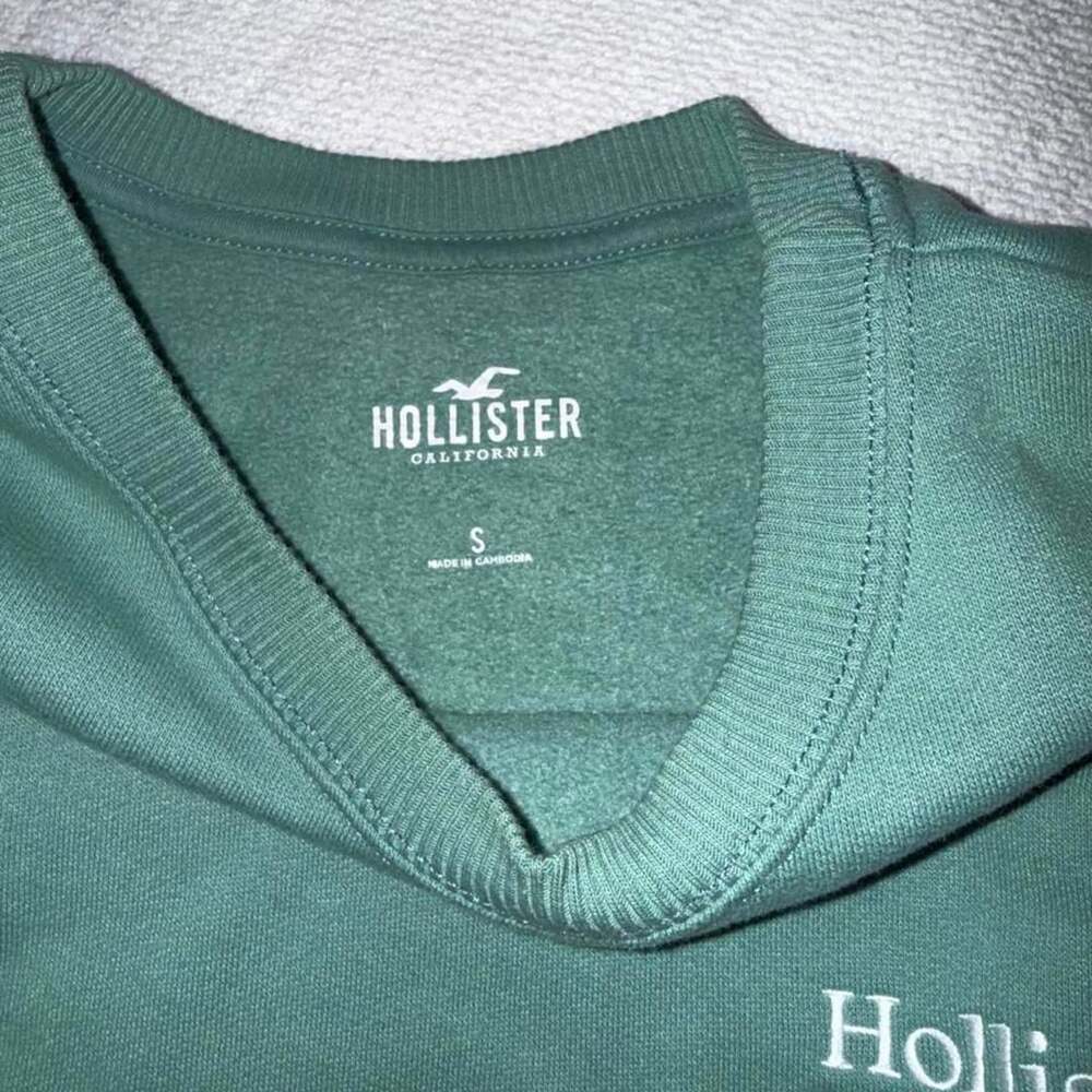 Hollister California Crewneck Sweatshirt Size S Green